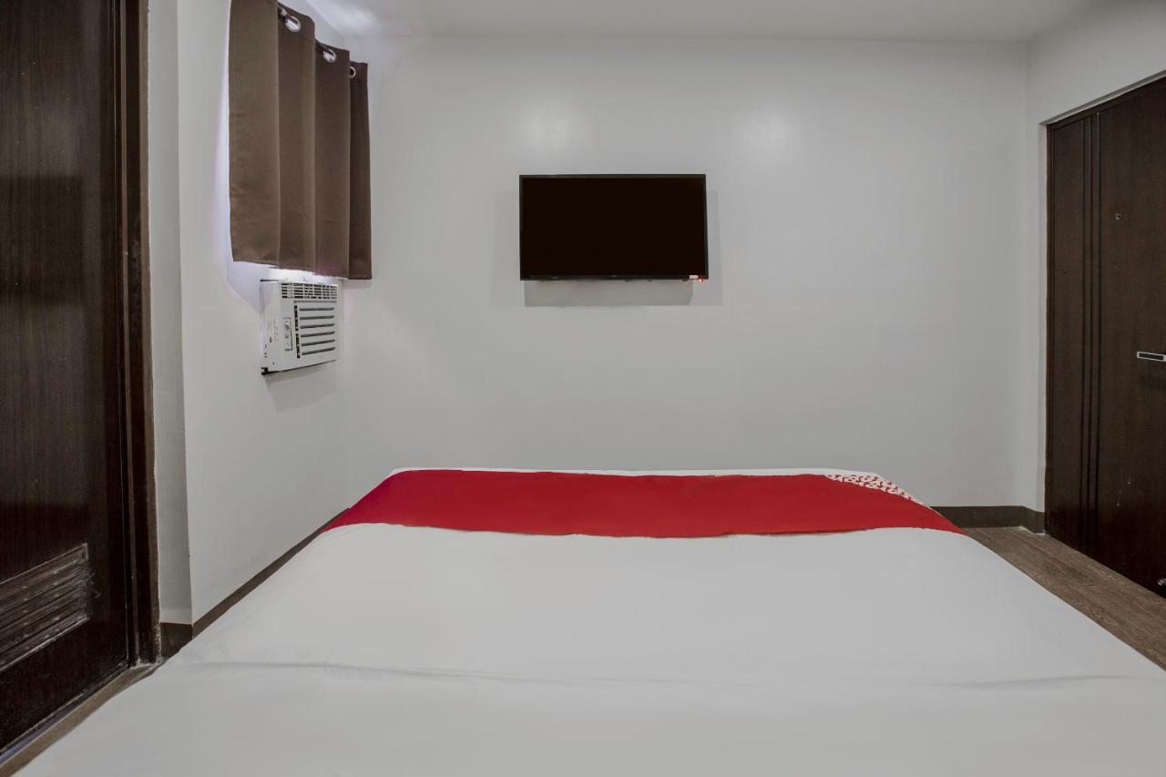 OYO 637 Fox Hotel  Quezon City Esterno foto
