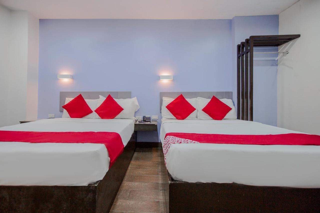OYO 637 Fox Hotel  Quezon City Esterno foto