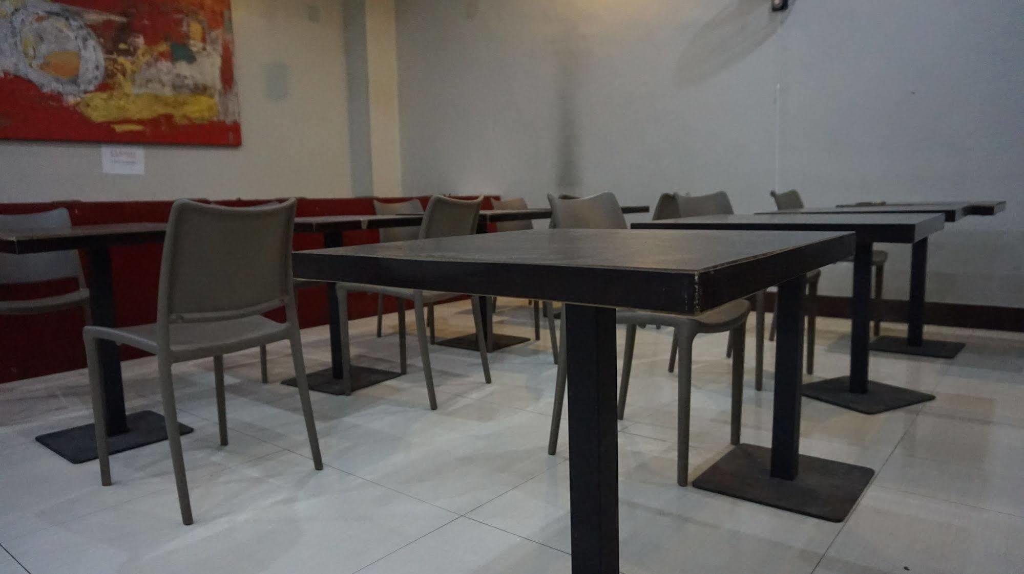 OYO 637 Fox Hotel  Quezon City Esterno foto